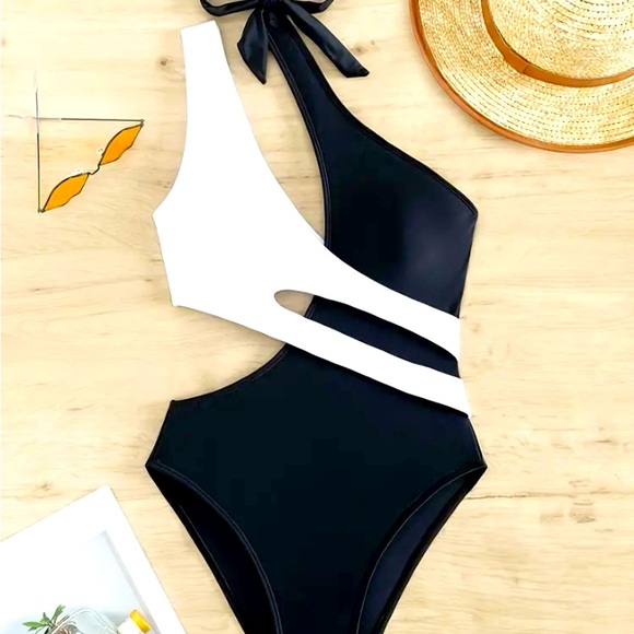 1 Piece 1 Shoulder Asymmetrical High Cut Swimsuit - Picture 4 of 4